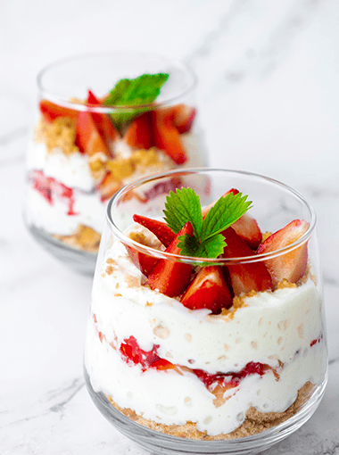 Strawberry breakfast trifle